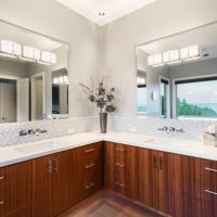 Bathtub,And,Shower,In,New,Luxury,Home