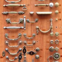 Bronze,And,Brass,Door,Knobs,Sold,In,A,Hardware,Store